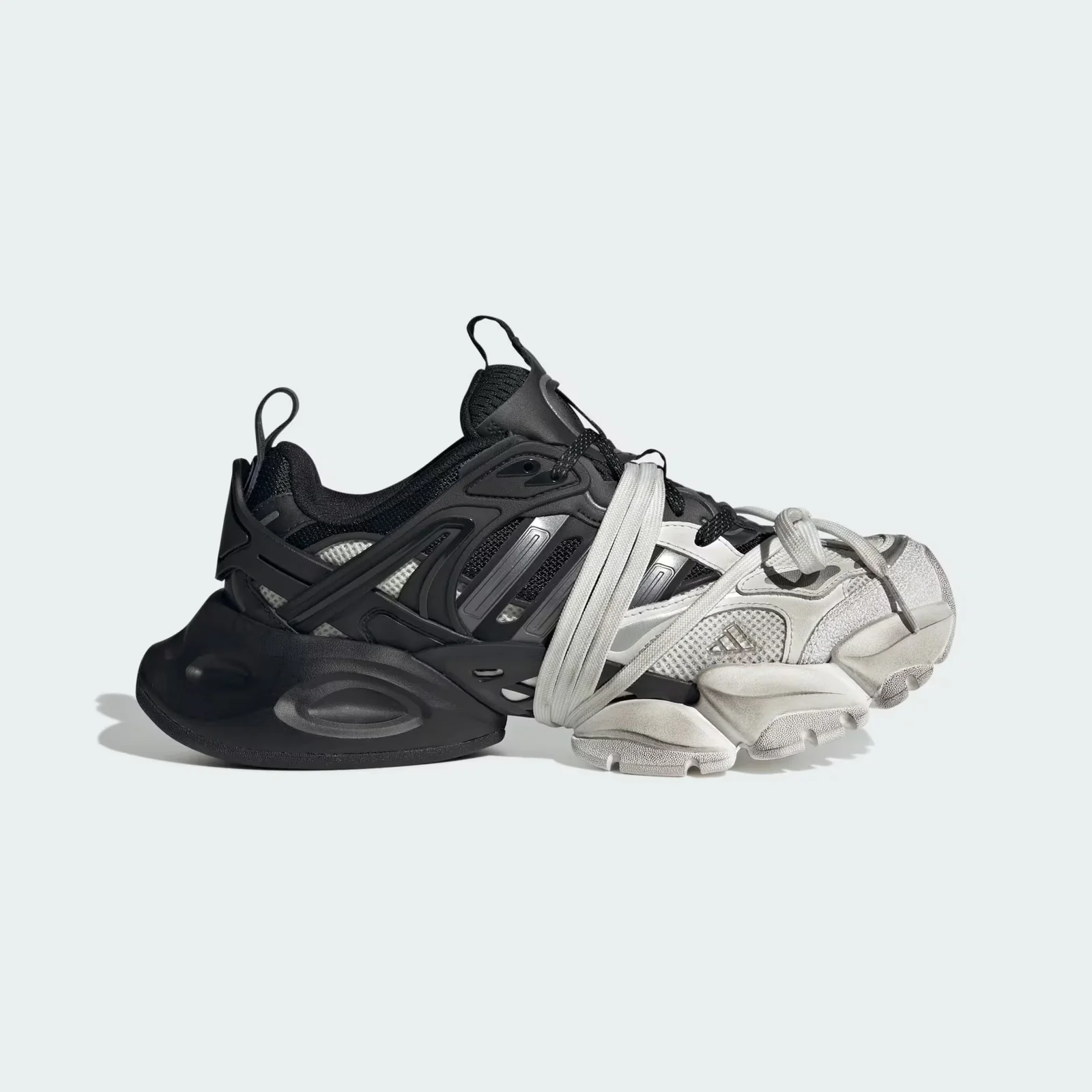 JR0861_Adidas_XLG_Runner_Deluxe_White_Black_9.jpg